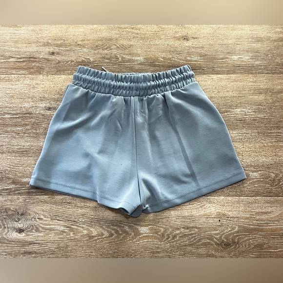 Better Together shorts - Picture 2 of 5